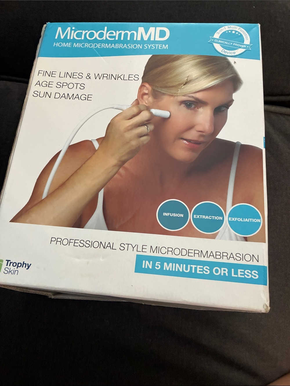 NWOT in box !!! Home Microdermabrasion System — White & Blue